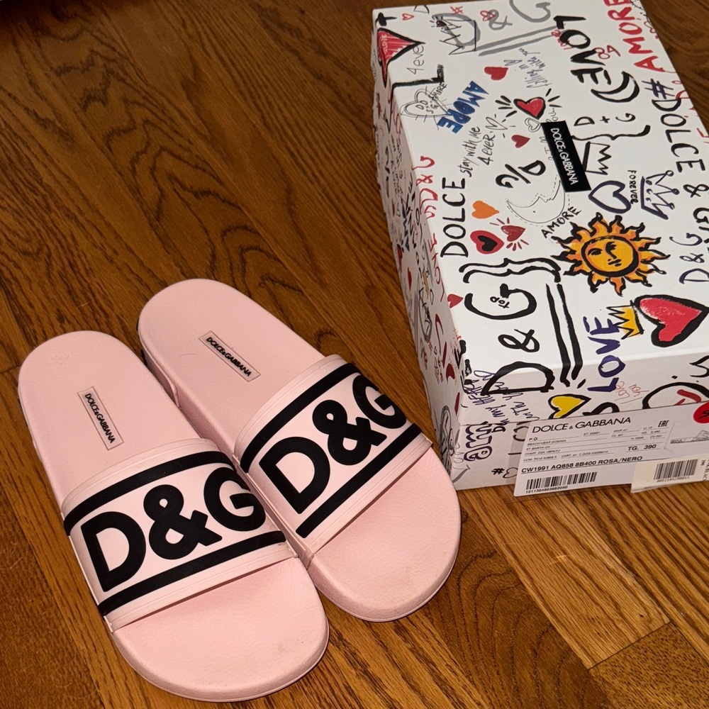 Dolce & Gabbana Light Pink Logo Slides